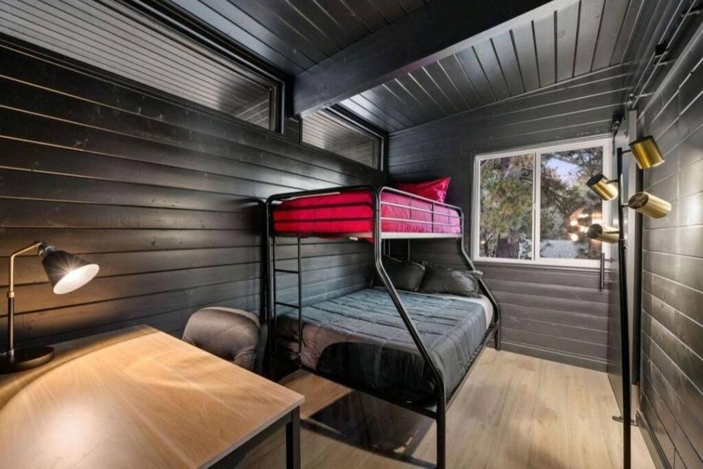 Updated Mountain Cabin Retreat With 180 Views Off Deck And Balcony Running Springs Exterior foto