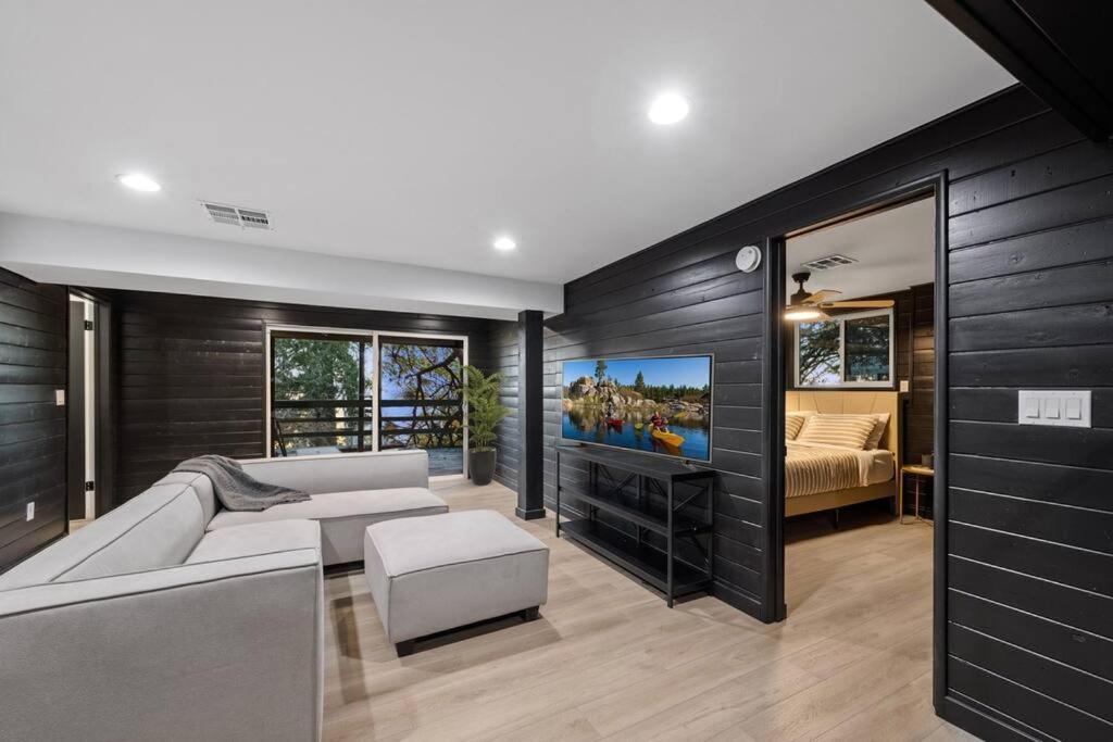 Updated Mountain Cabin Retreat With 180 Views Off Deck And Balcony Running Springs Exterior foto